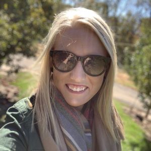 Meet your Posher, Kayla